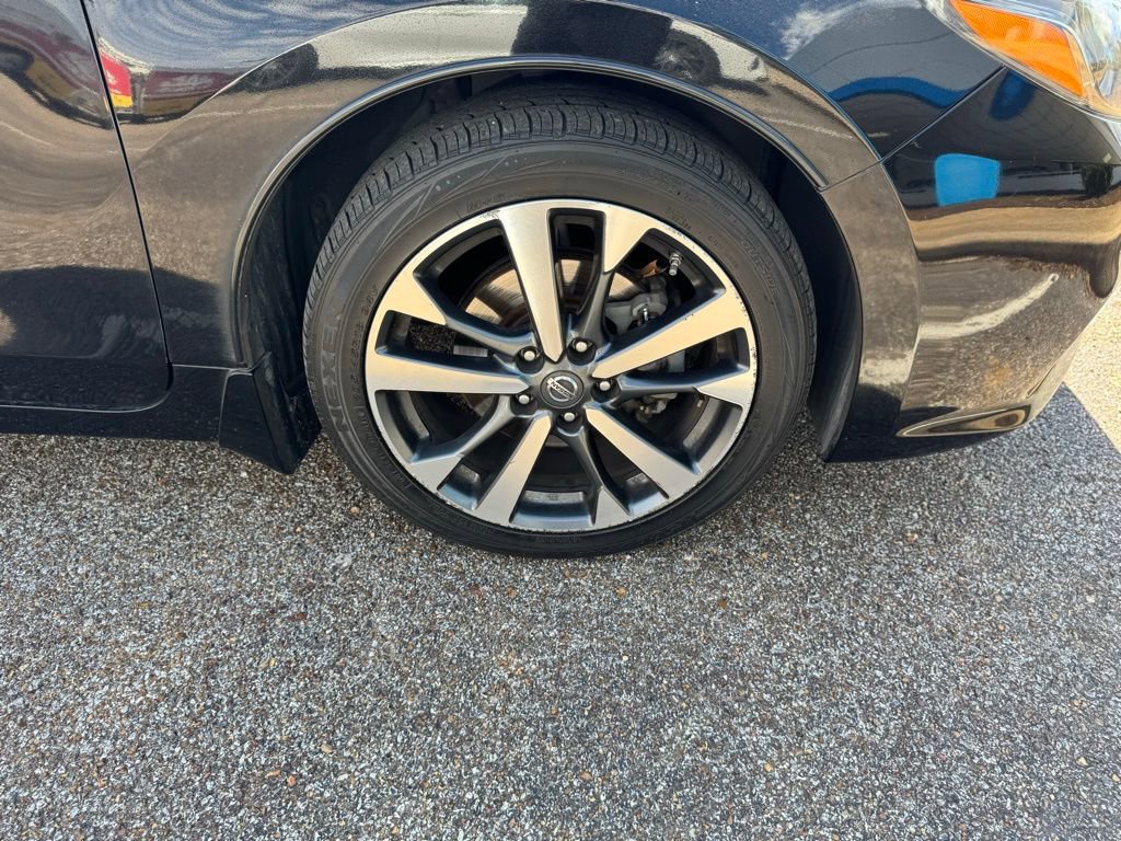 Used 2017 Nissan Altima 2.5 SR image 10