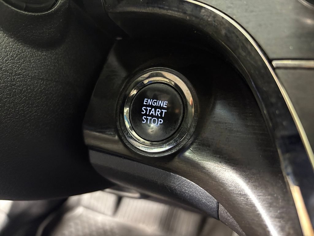 Used 2018 Toyota Avalon XLE w/ All Weather Liner Package FWD image 28
