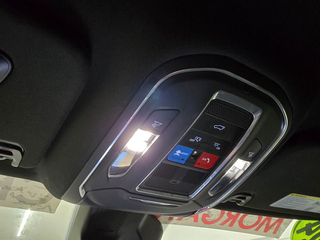 Certified 2024 Jeep Wagoneer L Series II image 29