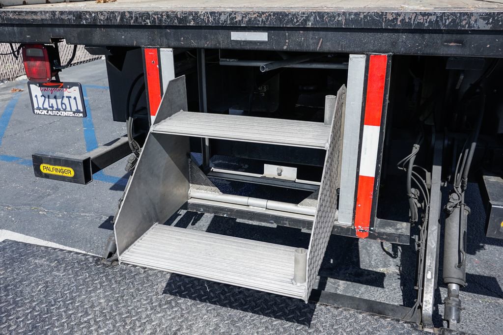 Used 2015 Ford F650 2WD Crew Cab Super Duty image 12