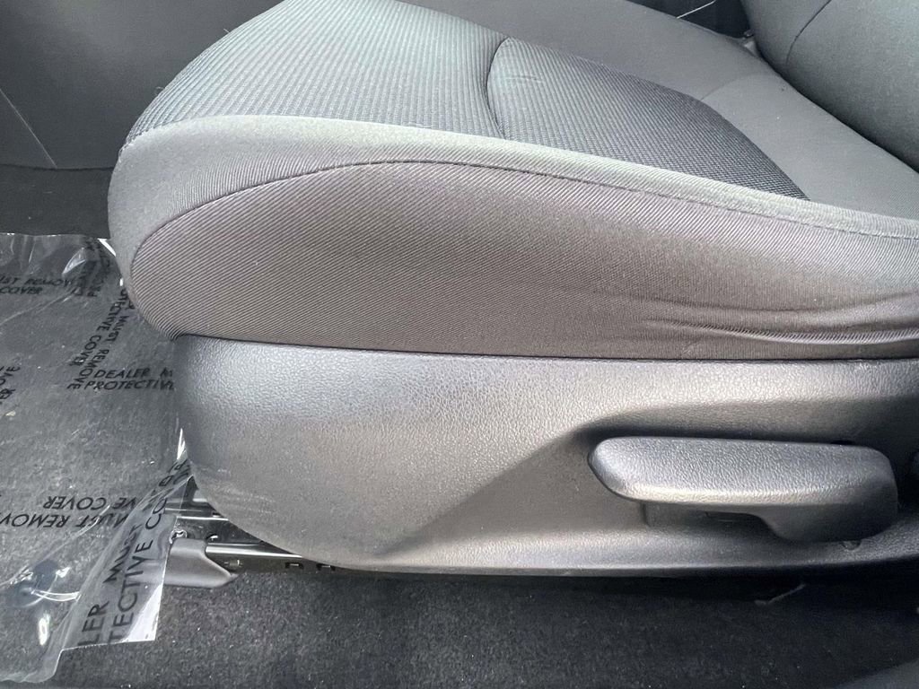 Used 2023 Toyota RAV4 LE image 21