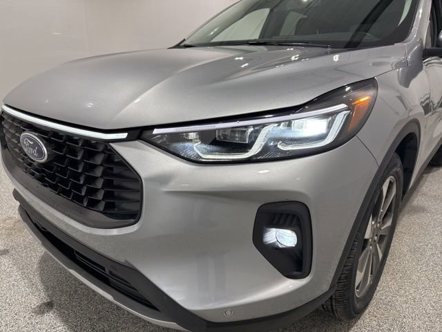 Used 2024 Ford Escape Platinum image 35