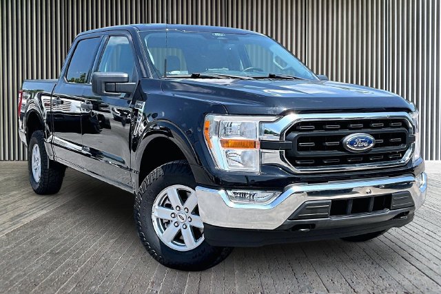 Used 2022 Ford F150 XLT w/ Equipment Group 301A Mid AWD/4WD image 10