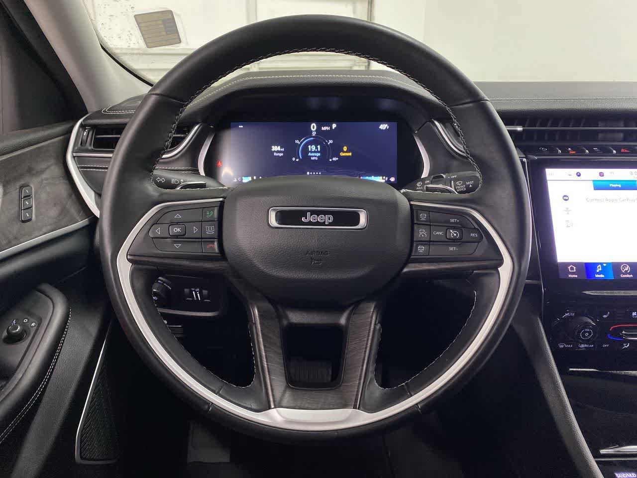 Used 2022 Jeep Grand Cherokee L Limited w/ Luxury Tech Group II AWD/4WD image 19
