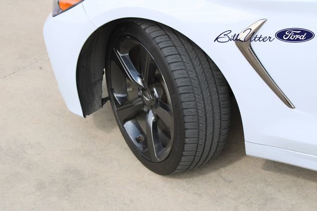 Used 2019 Genesis G70 2.0T Advanced w/ Sport Package image 8