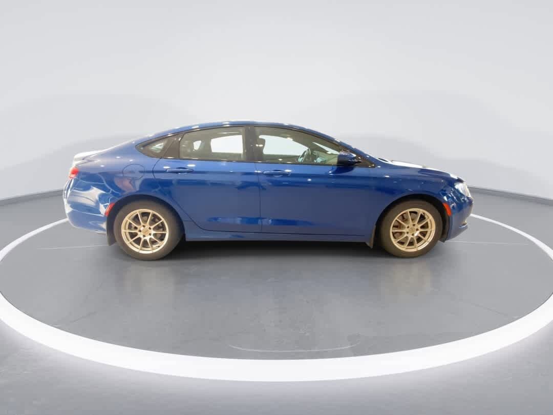 Used 2015 Chrysler 200 S w/ Comfort Group AWD/4WD image 9