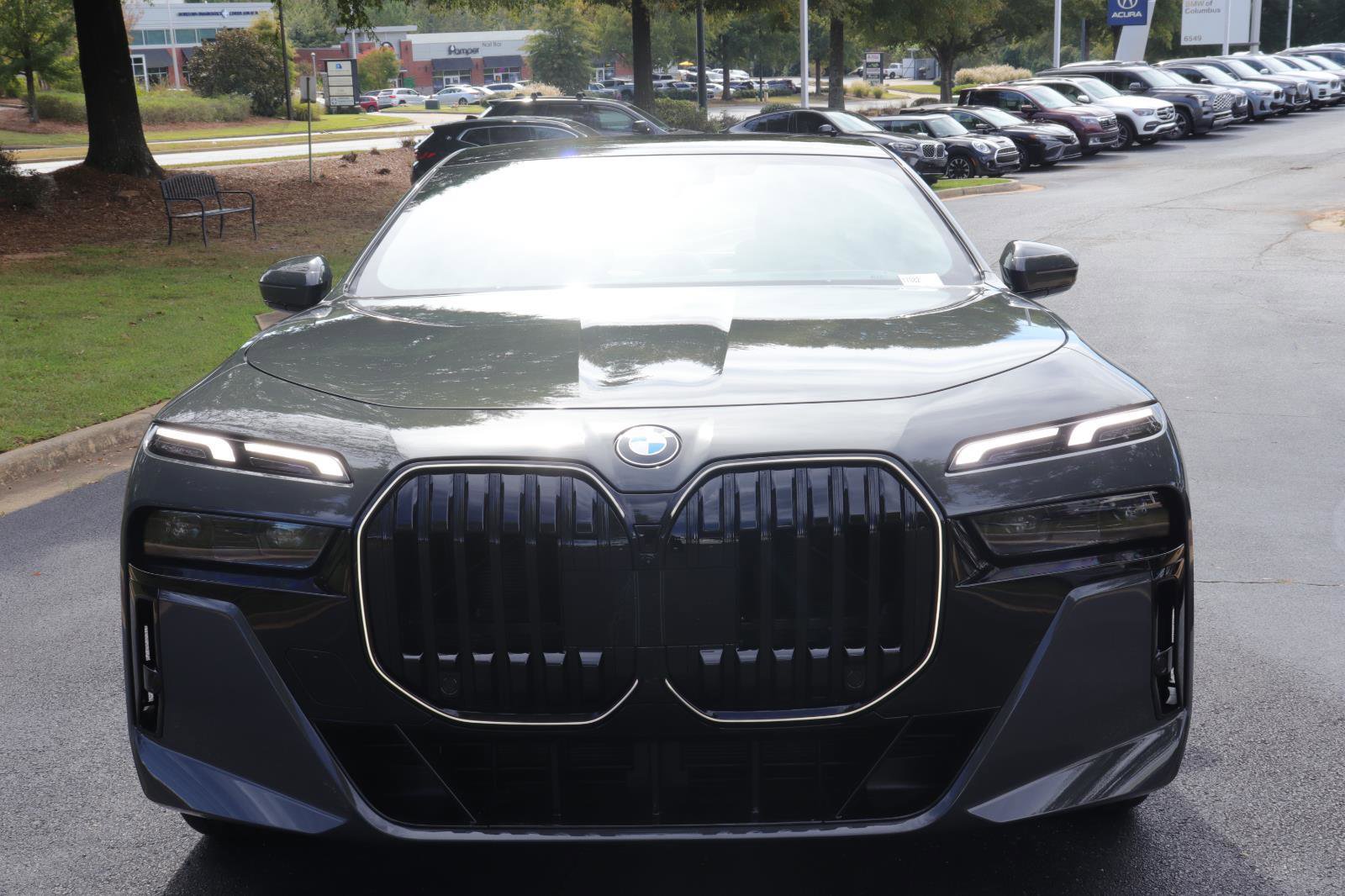 New 2026 BMW 740i xDrive w/ Premium Package image 2