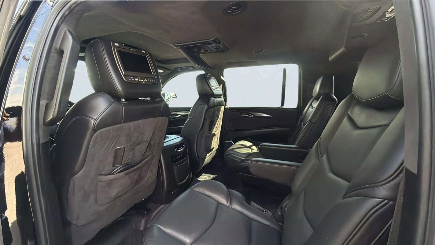 Used 2018 Cadillac Escalade ESV Platinum image 18