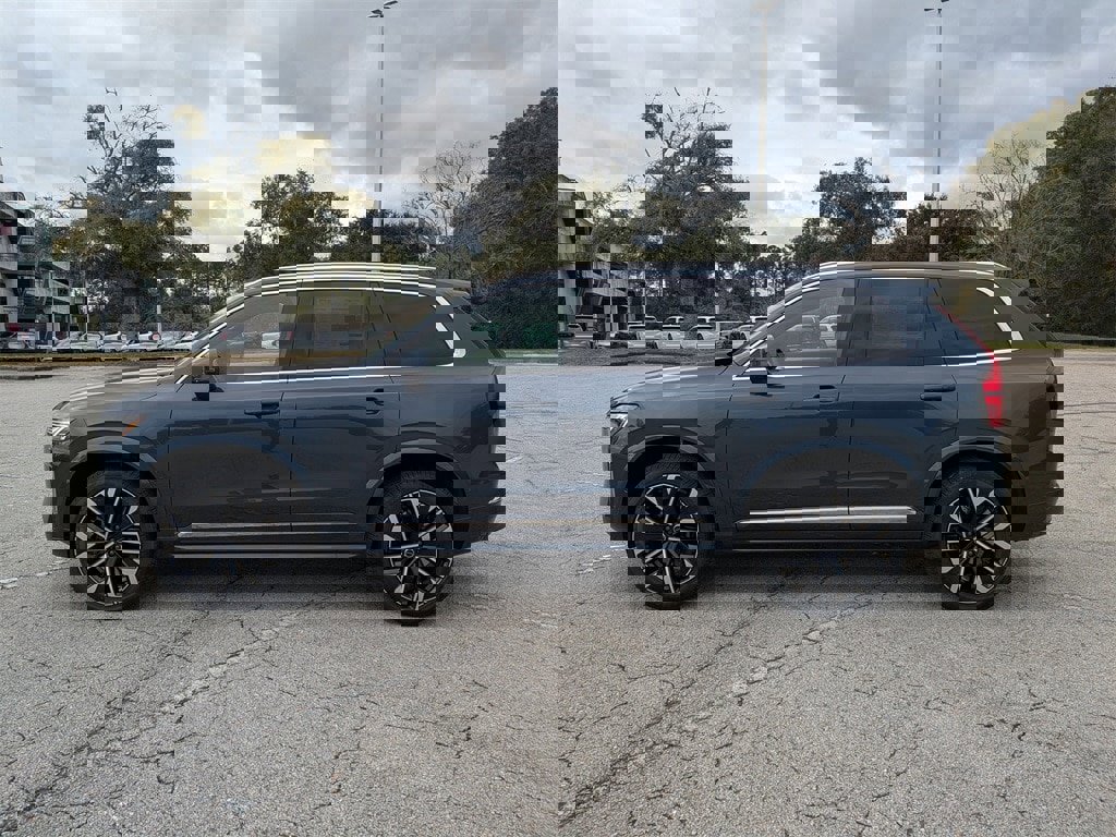 New 2026 Volvo XC90 B6 Plus image 3