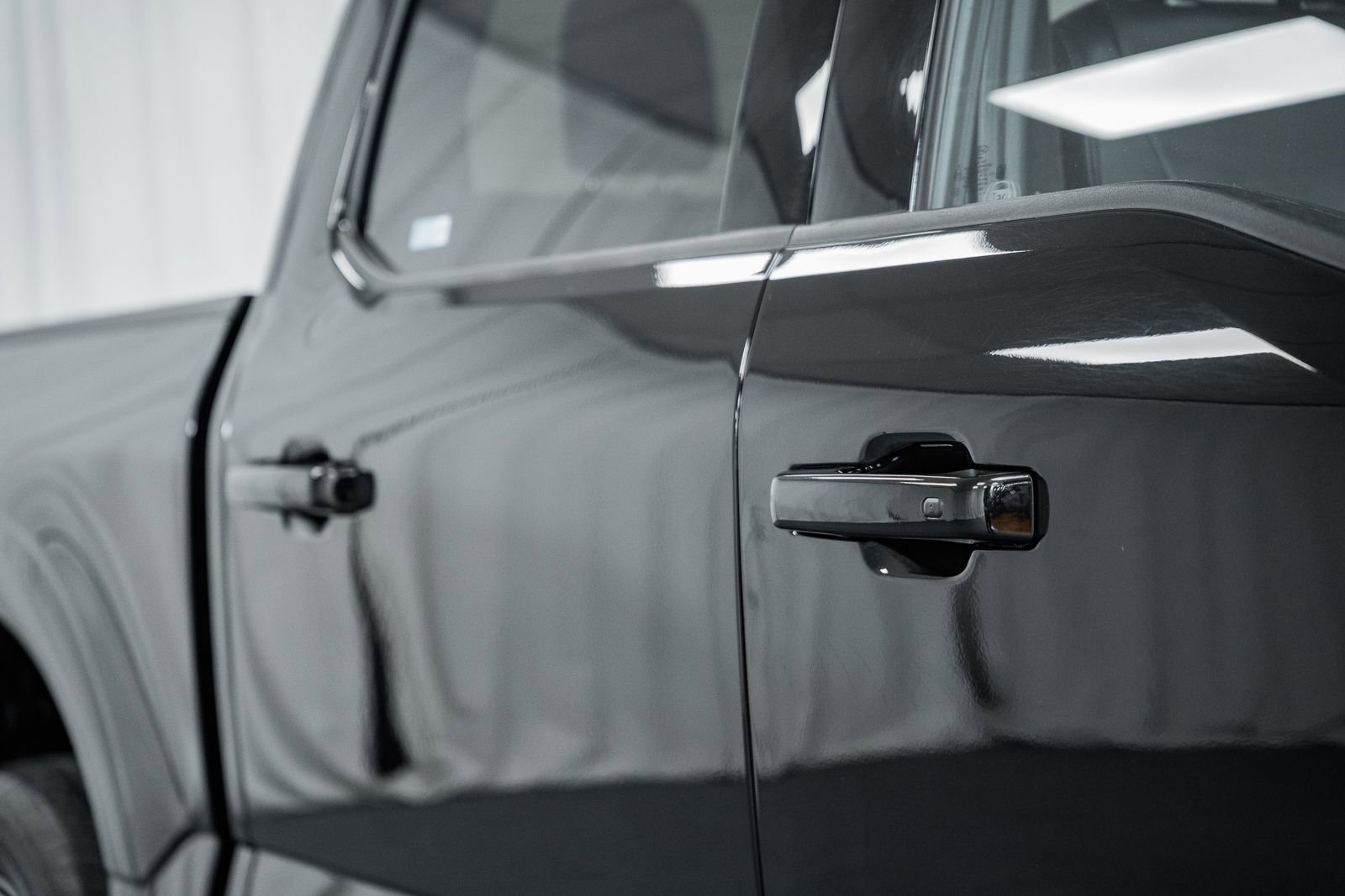 Certified 2023 Ford F150 Lariat w/ Equipment Group 502A High image 19