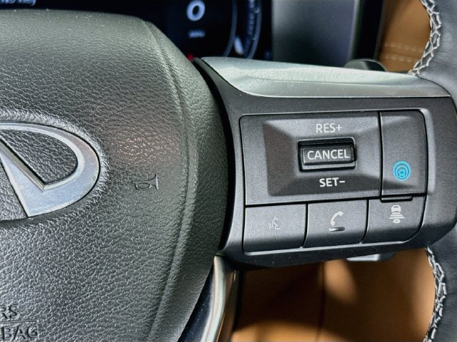 Used 2024 INFINITI QX60 Sensory AWD/4WD image 12