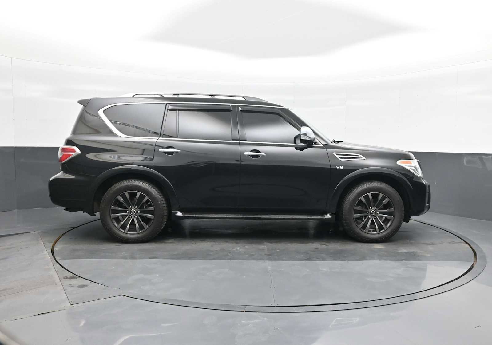 Used 2019 Nissan Armada Platinum w/ Captain's Chairs Package image 9