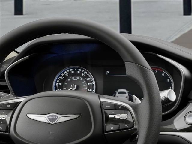 Used 2025 Genesis G70 2.5T image 13