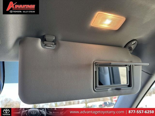 Used 2023 Toyota Highlander LE image 38