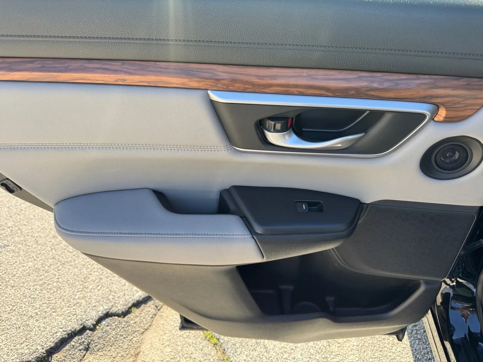 Used 2020 Honda CR-V Touring image 26