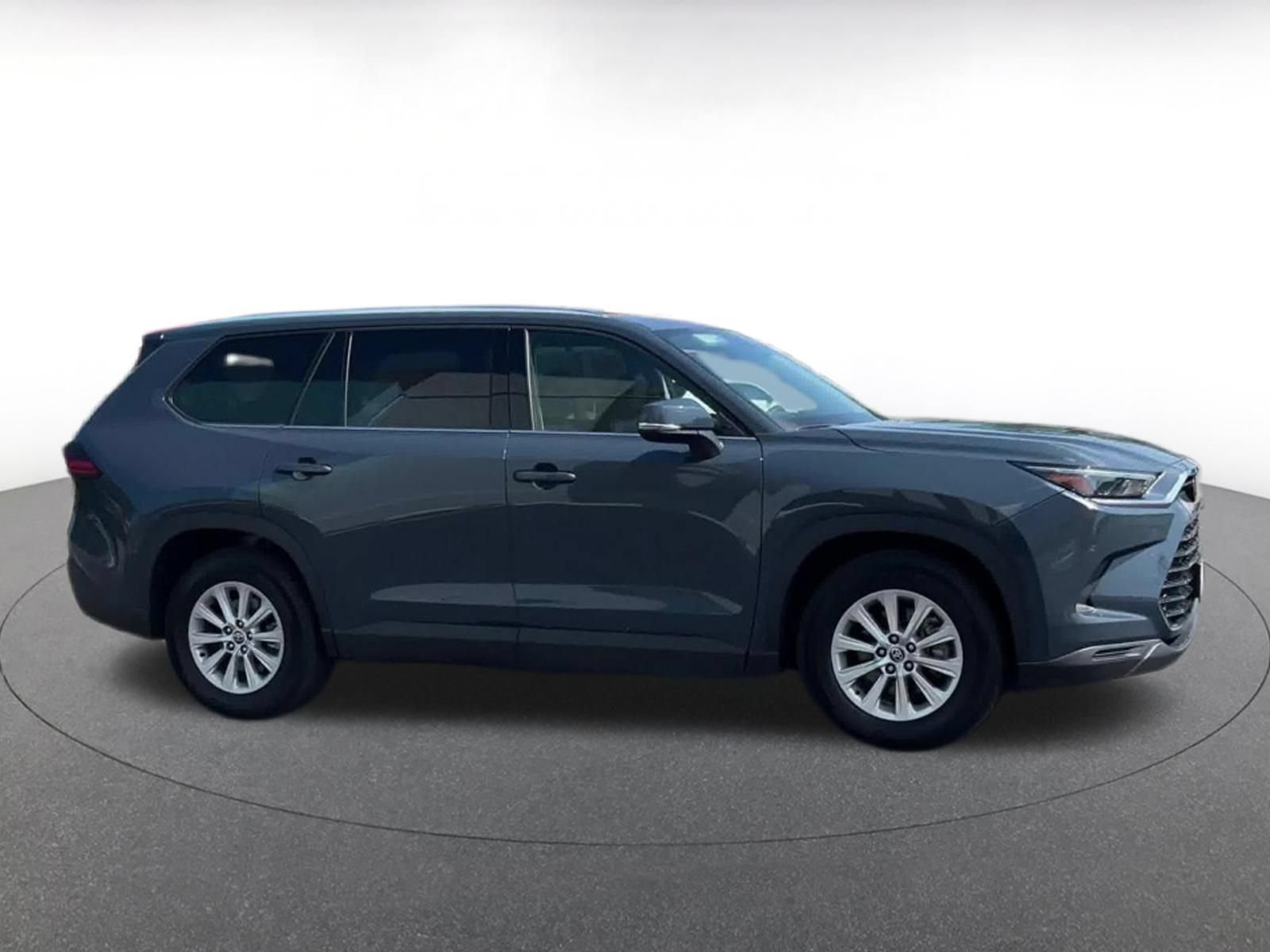 Used 2025 Toyota Grand Highlander FWD image 15