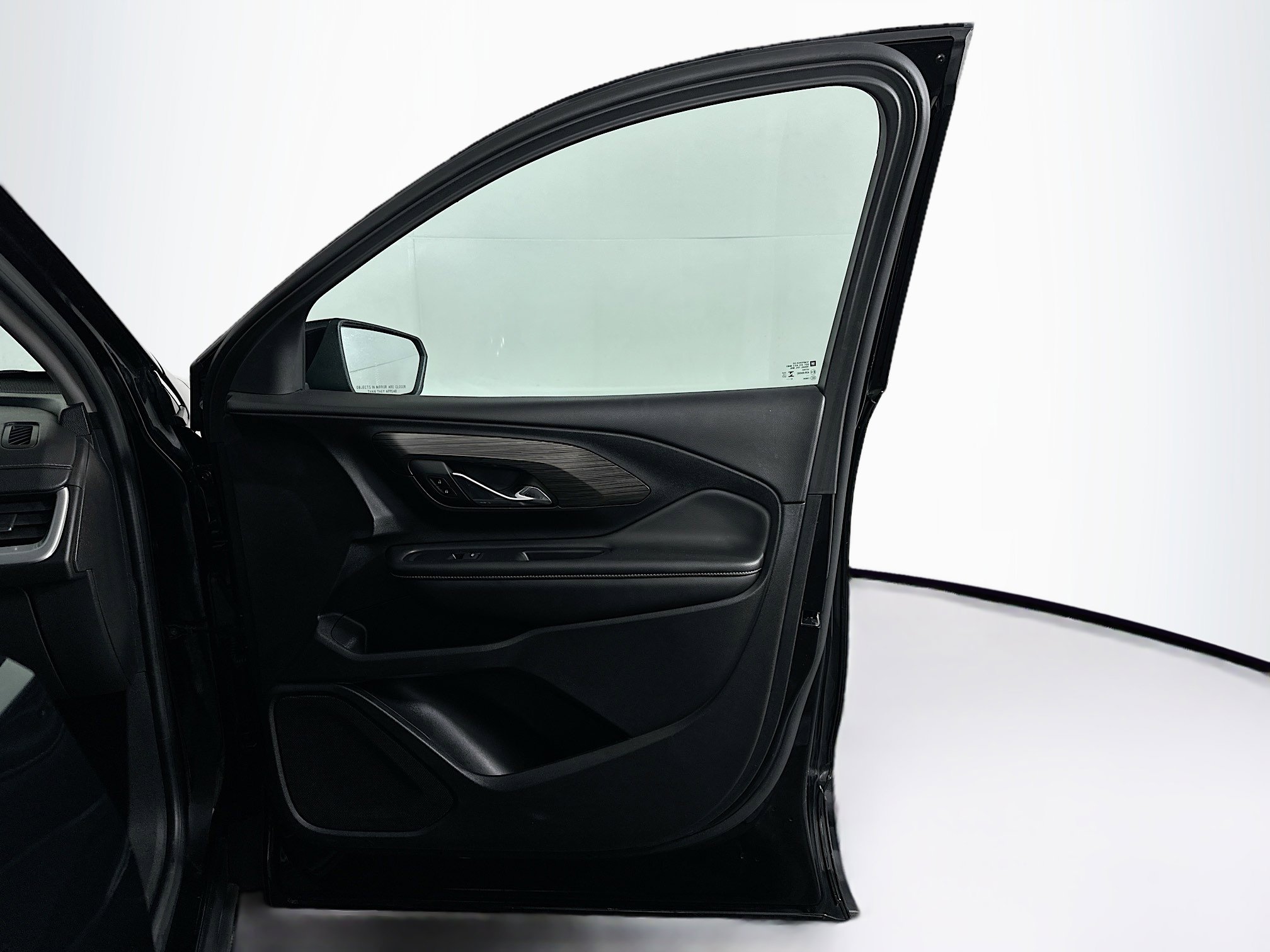 Used 2024 GMC Terrain SLT image 31