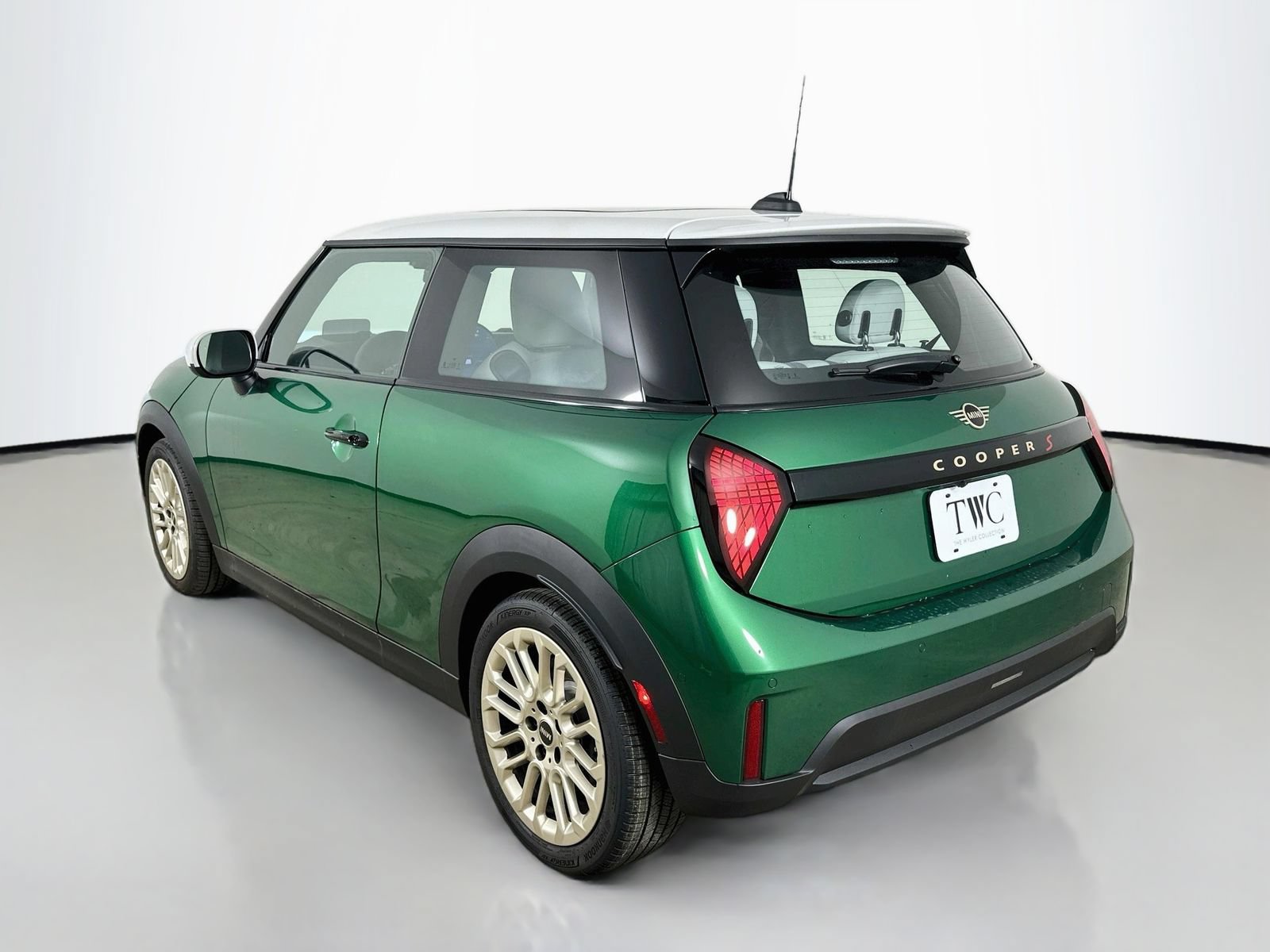 New 2026 MINI Cooper S FWD image 7
