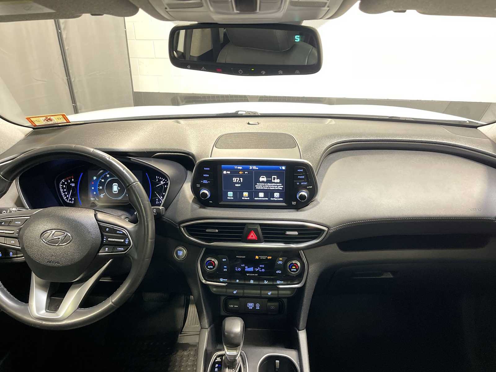 Used 2019 Hyundai Santa Fe Limited AWD/4WD image 10