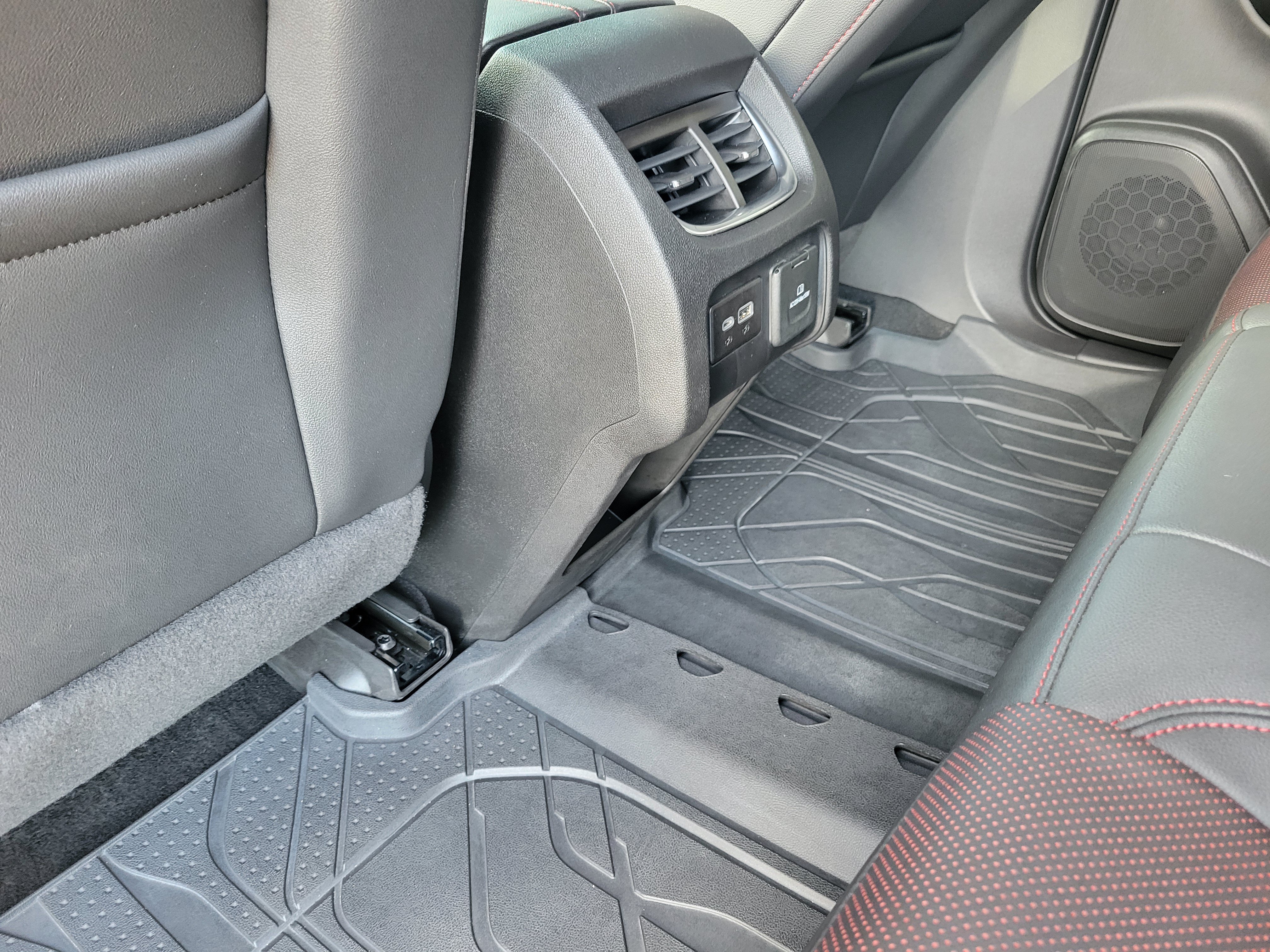Certified 2021 Chevrolet Blazer RS w/ Enhanced Convenience Package FWD image 38
