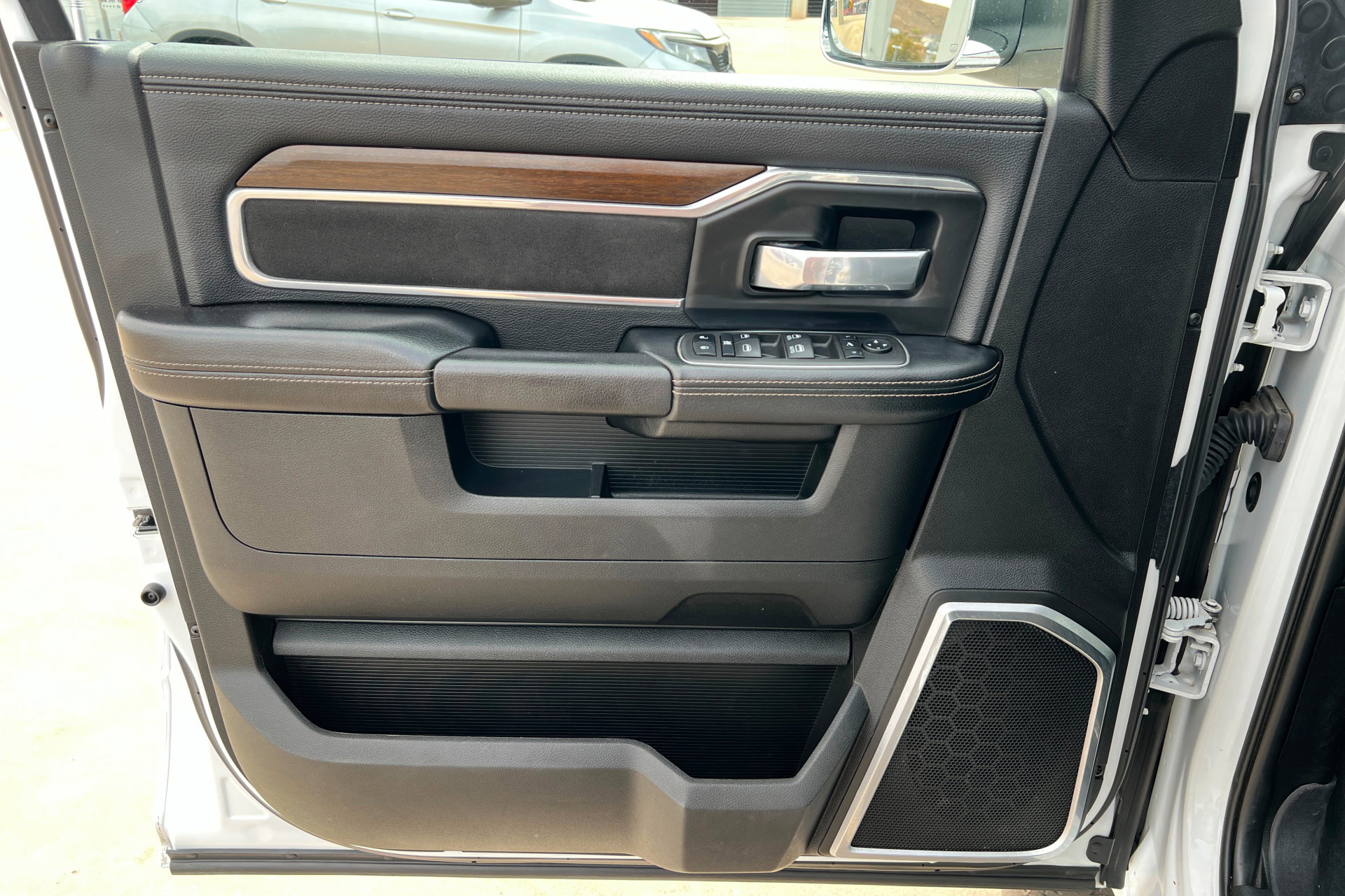 Used 2022 RAM 2500 Laramie image 14