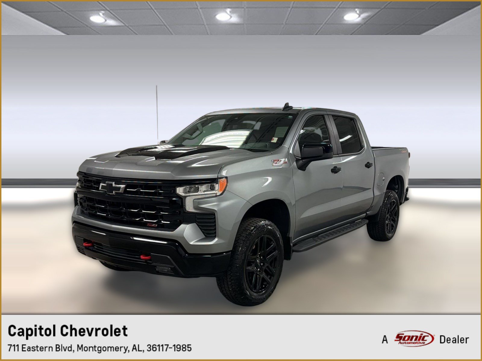 Used 2025 Chevrolet Silverado 1500 LT Trail Boss w/ Convenience Package II AWD/4WD image 1