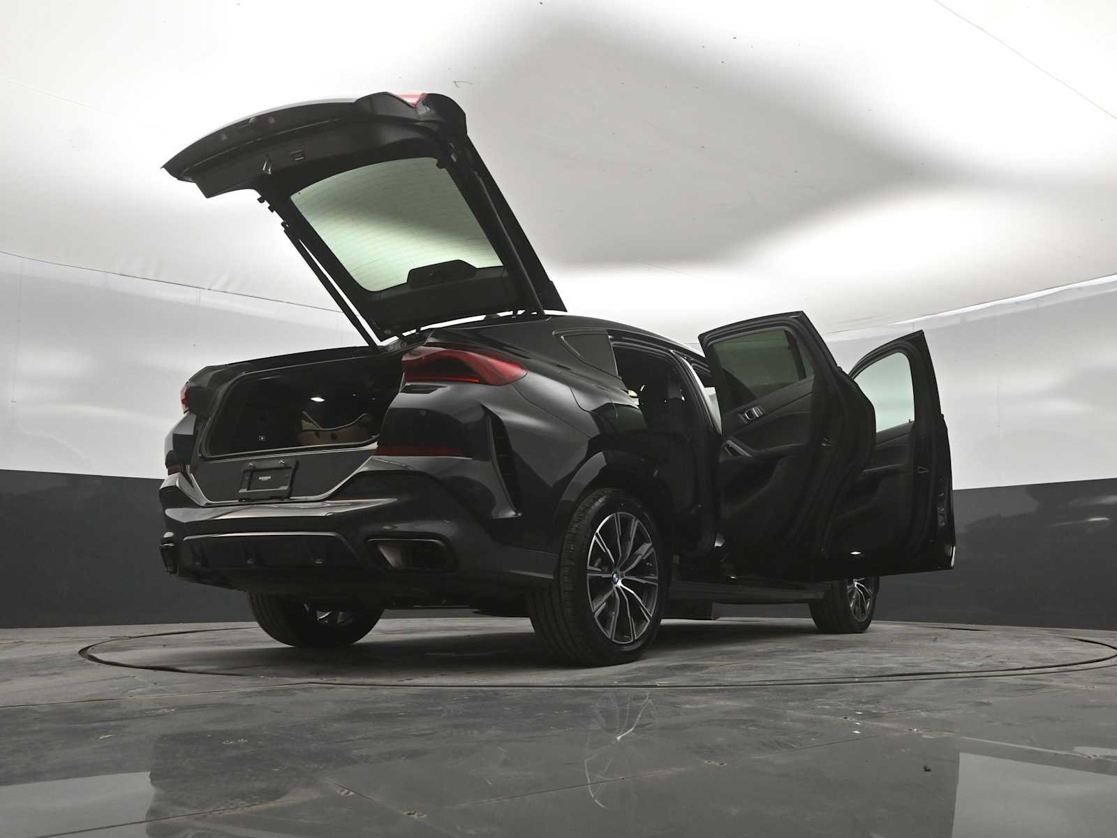 Used 2023 BMW X6 xDrive40i w/ M Sport Package AWD/4WD image 48
