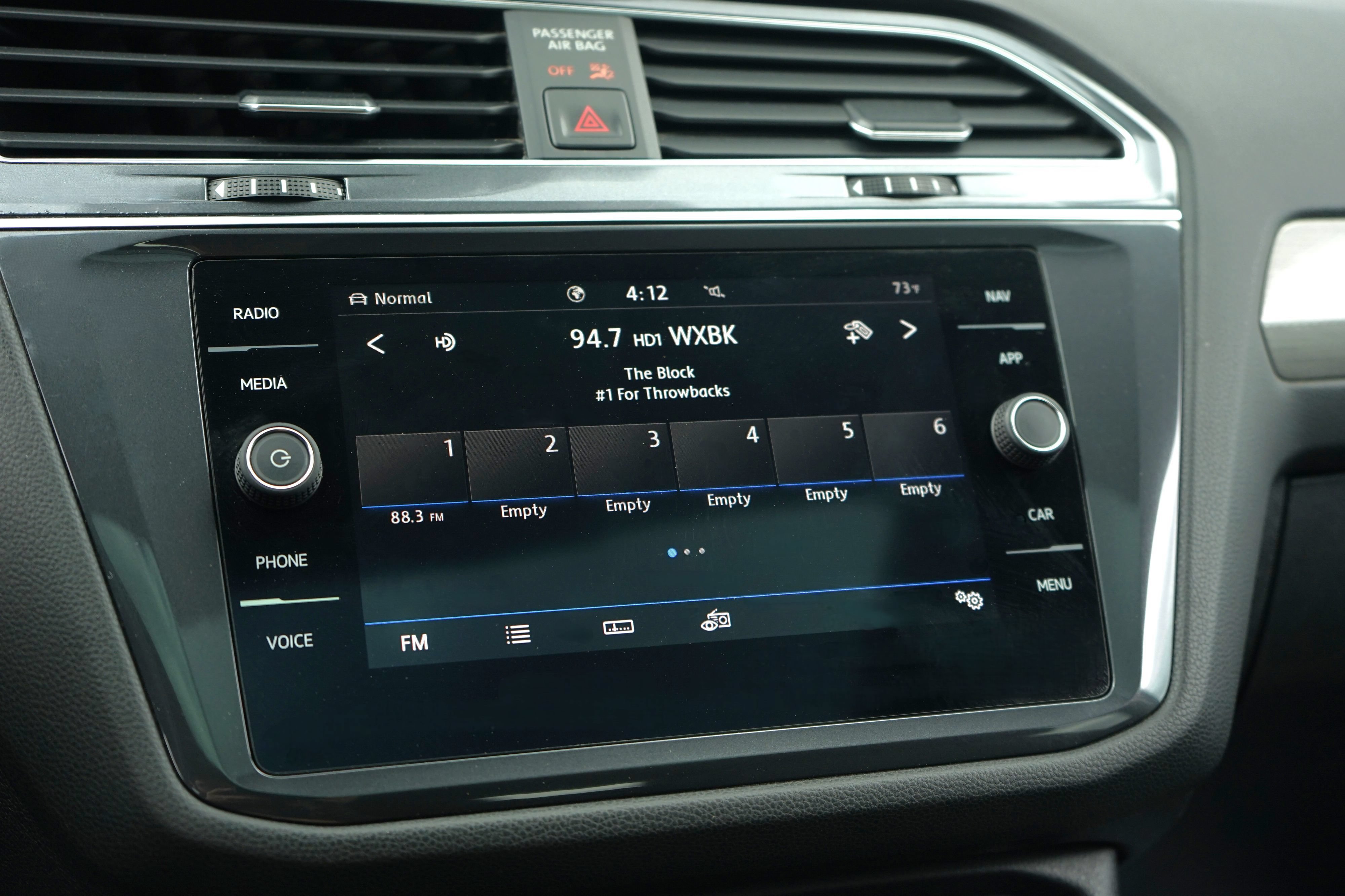 Used 2020 Volkswagen Tiguan SEL w/ 3rd Row Seat Package AWD/4WD image 21