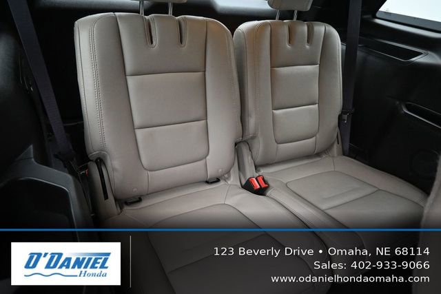 Used 2015 Ford Explorer XLT w/ Equipment Group 202B AWD/4WD image 42