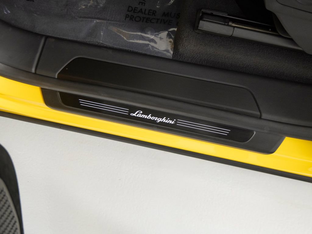 Used 2023 Lamborghini Urus Performante image 14