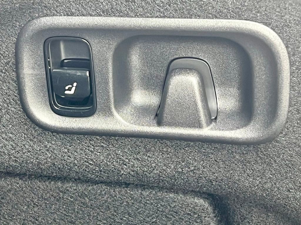 Certified 2022 Mercedes-Benz C 300 4MATIC Sedan image 32