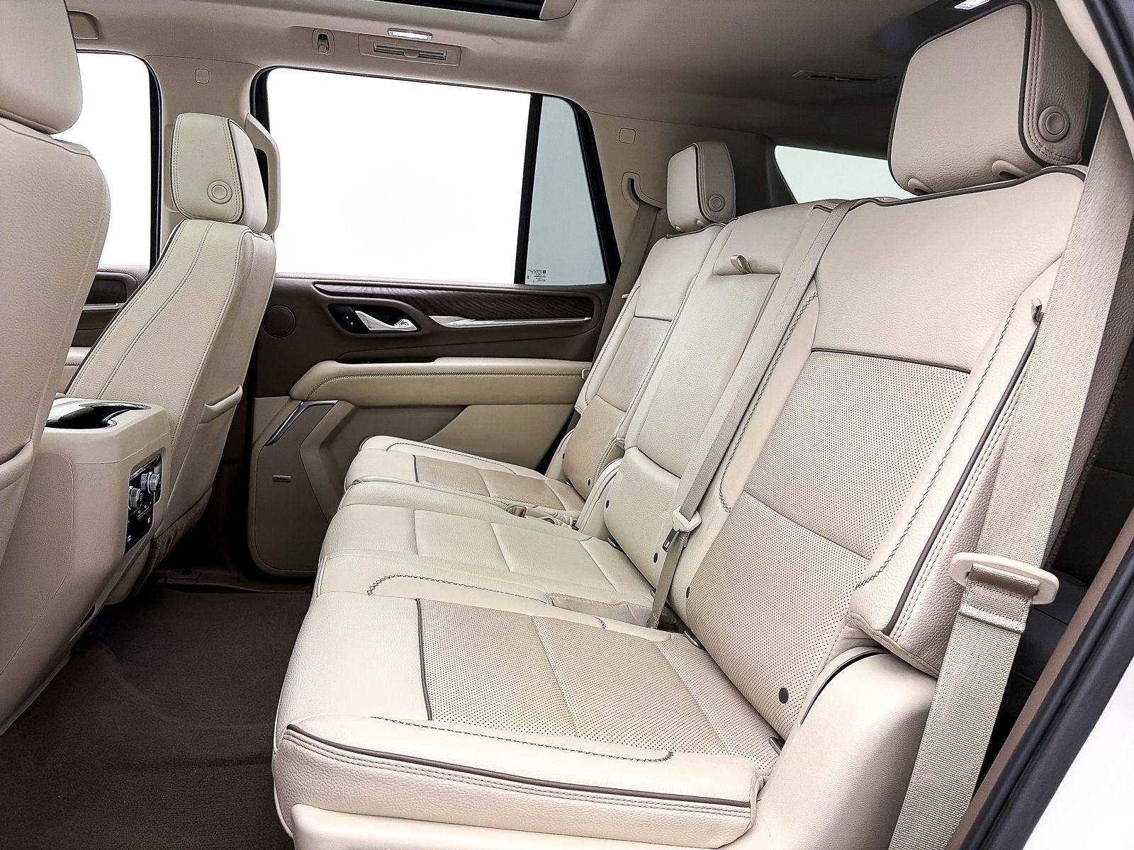 Used 2021 GMC Yukon Denali w/ Denali Premium Package image 42