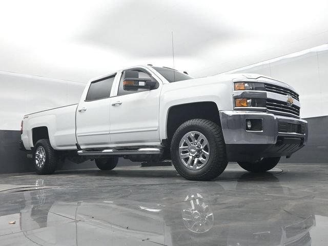 Used 2018 Chevrolet Silverado 2500 LT w/ LT Convenience Package AWD/4WD image 44
