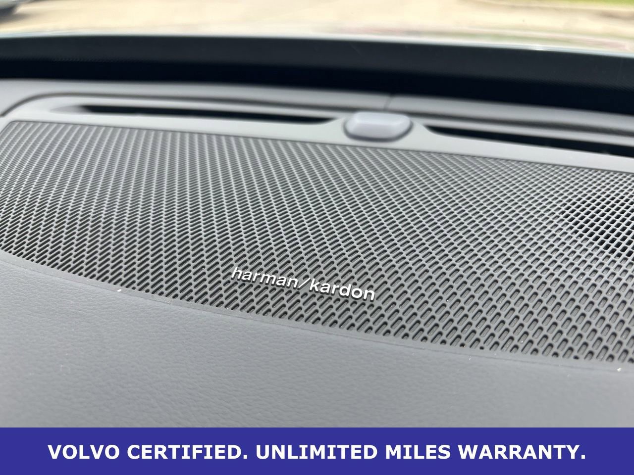 Certified 2023 Volvo XC90 T8 Ultimate AWD/4WD image 24