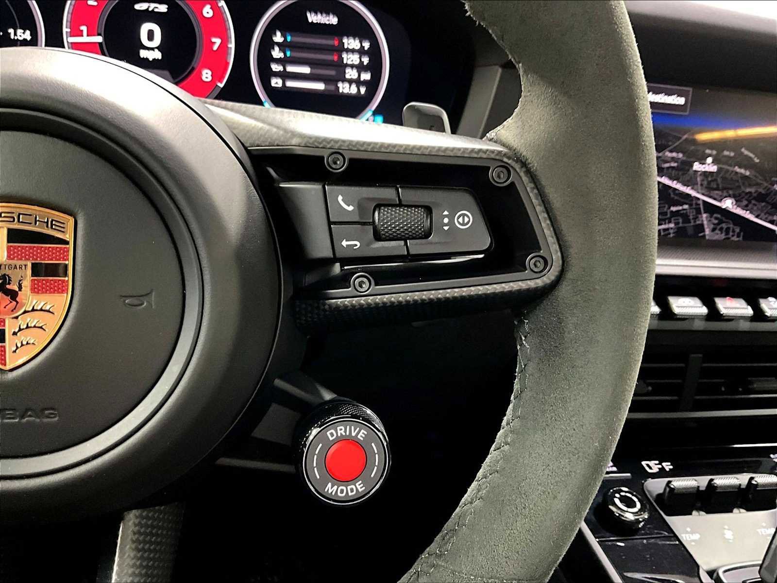 Used 2025 Porsche 911 Carrera GTS image 21