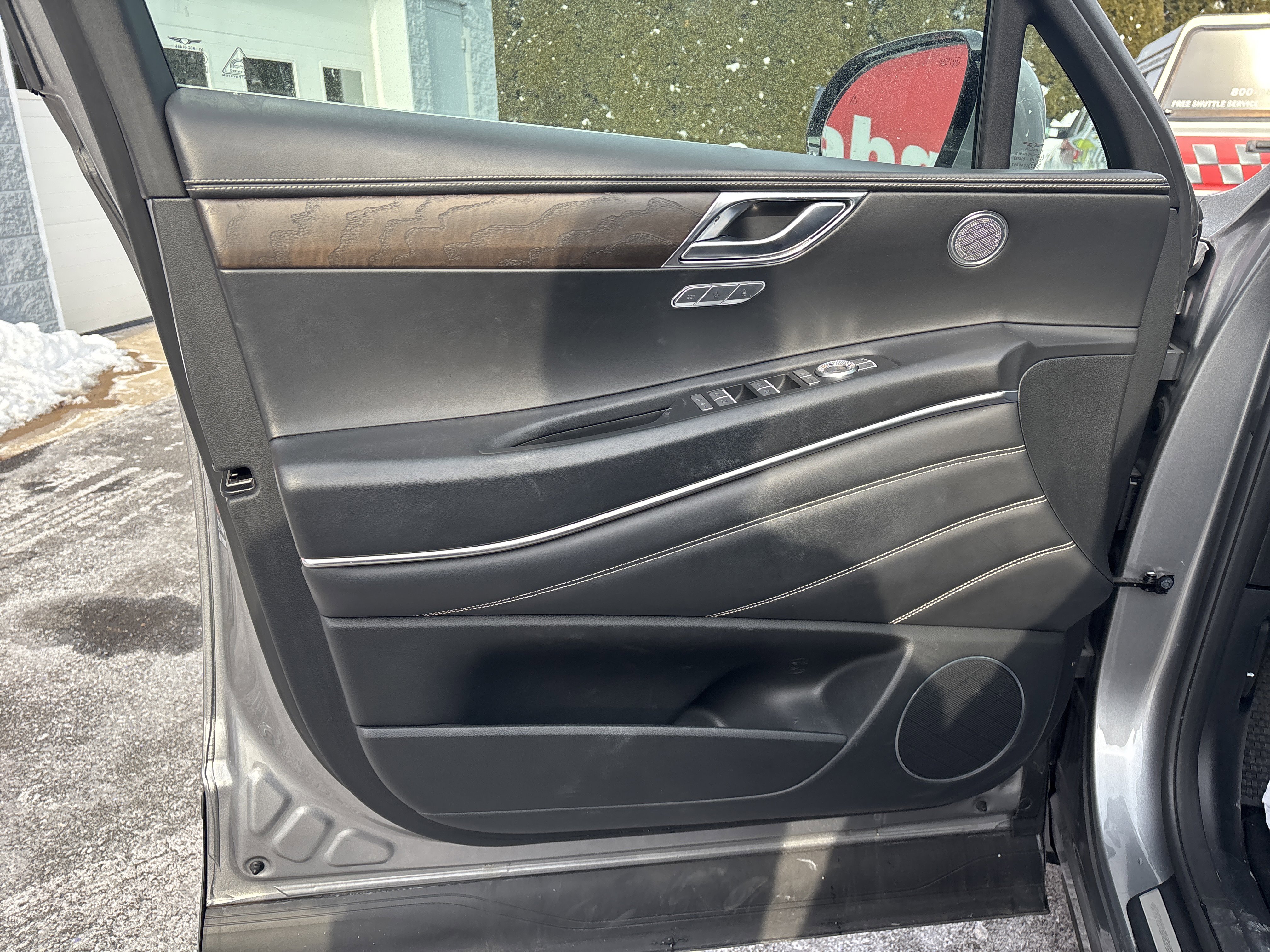 Used 2024 Genesis GV80 2.5T image 16