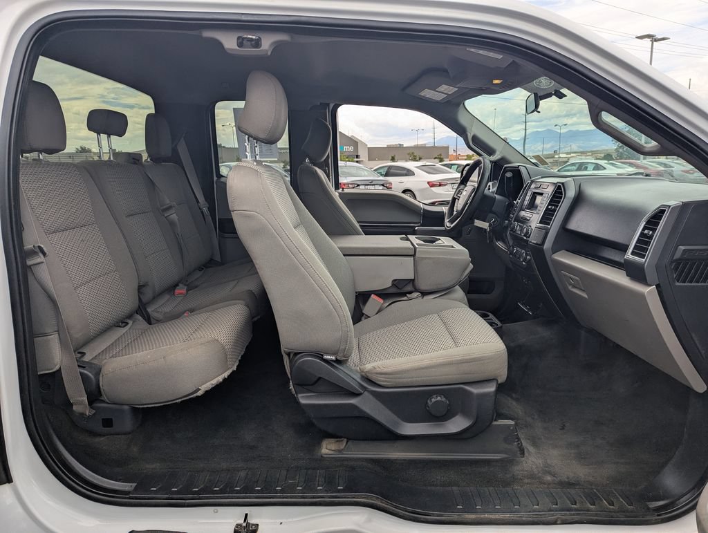 Used 2015 Ford F150 XLT AWD/4WD image 31