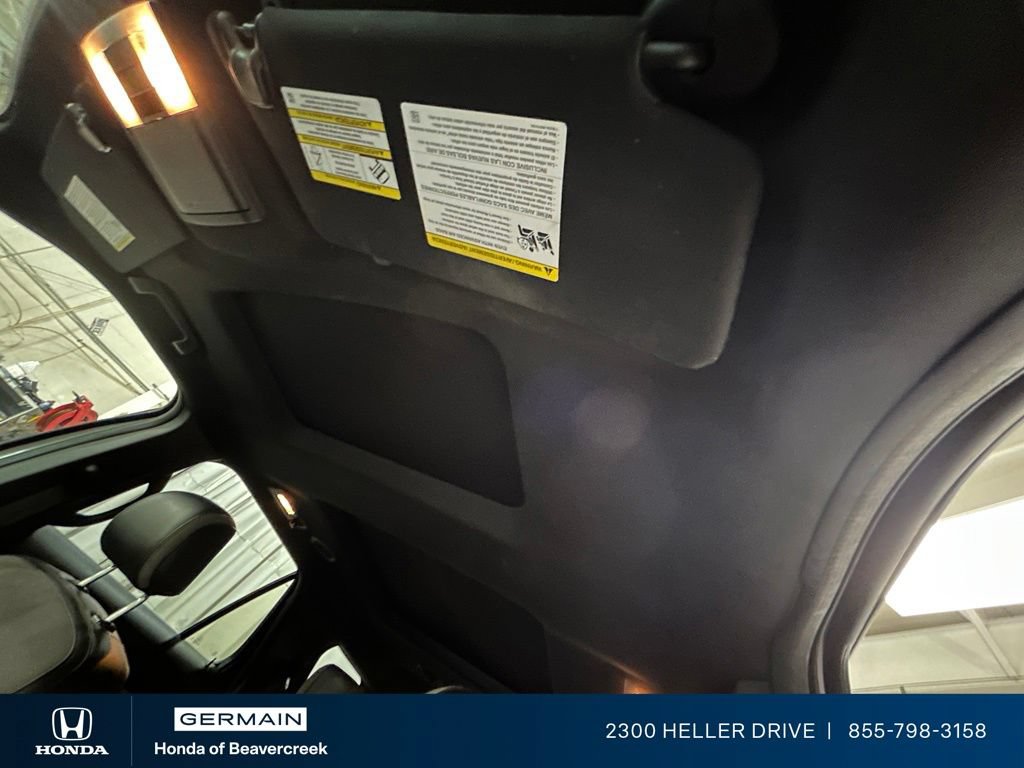 Used 2017 Ford Explorer XLT w/ Equipment Group 202A AWD/4WD image 27