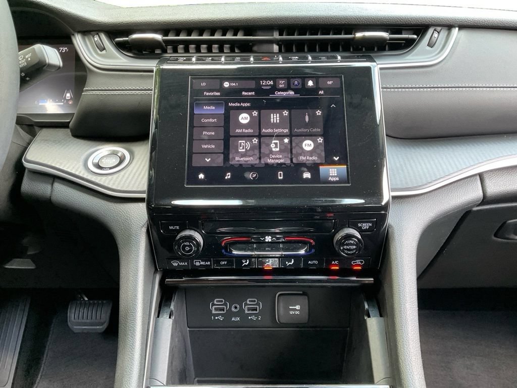 Used 2023 Jeep Grand Cherokee Laredo AWD/4WD image 32