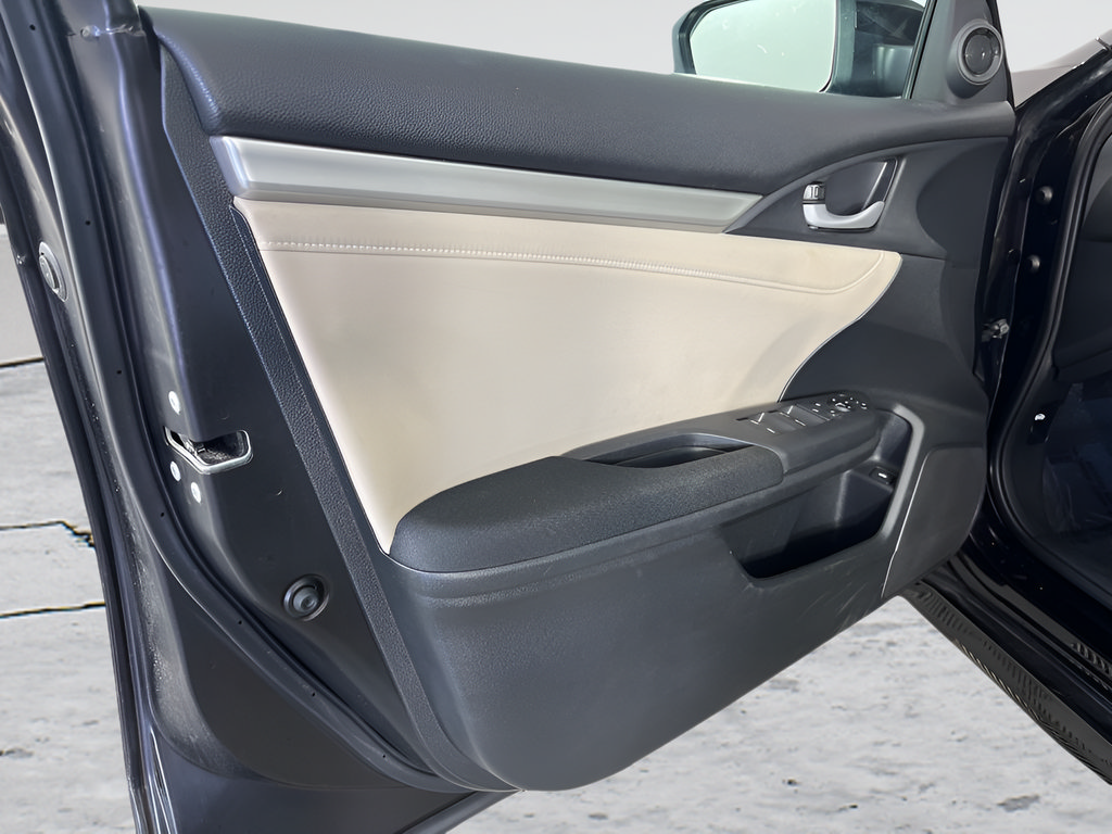 Used 2017 Honda Civic EX image 8