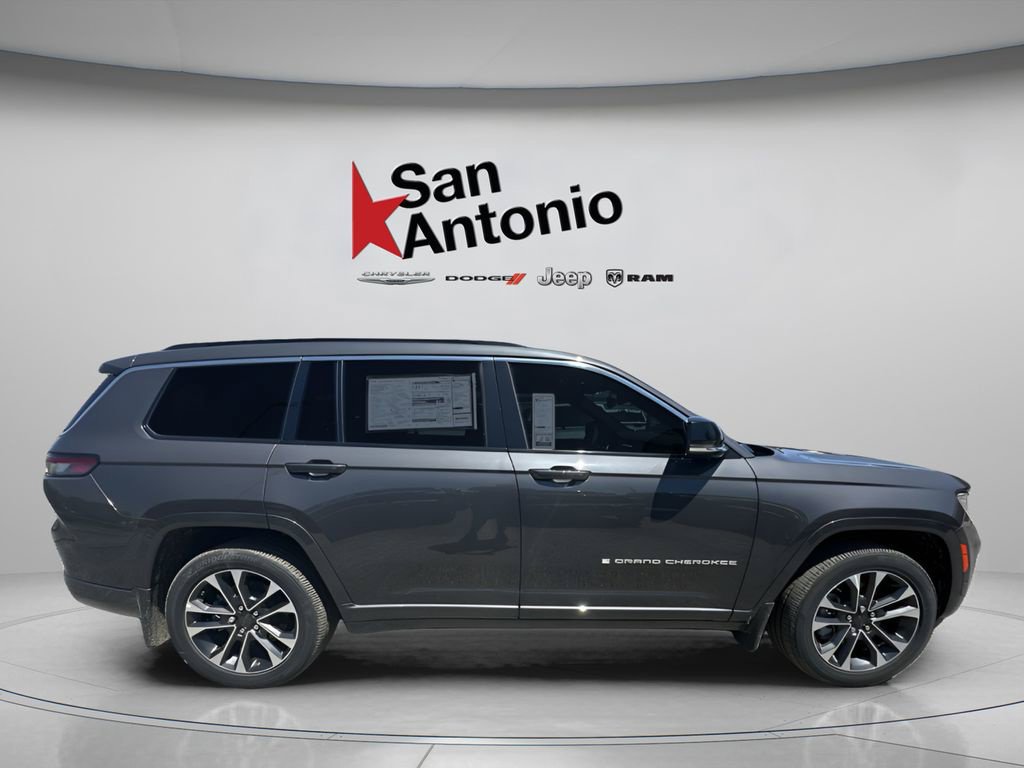 New 2025 Jeep Grand Cherokee L Overland w/ Trailer Tow Package AWD/4WD image 18