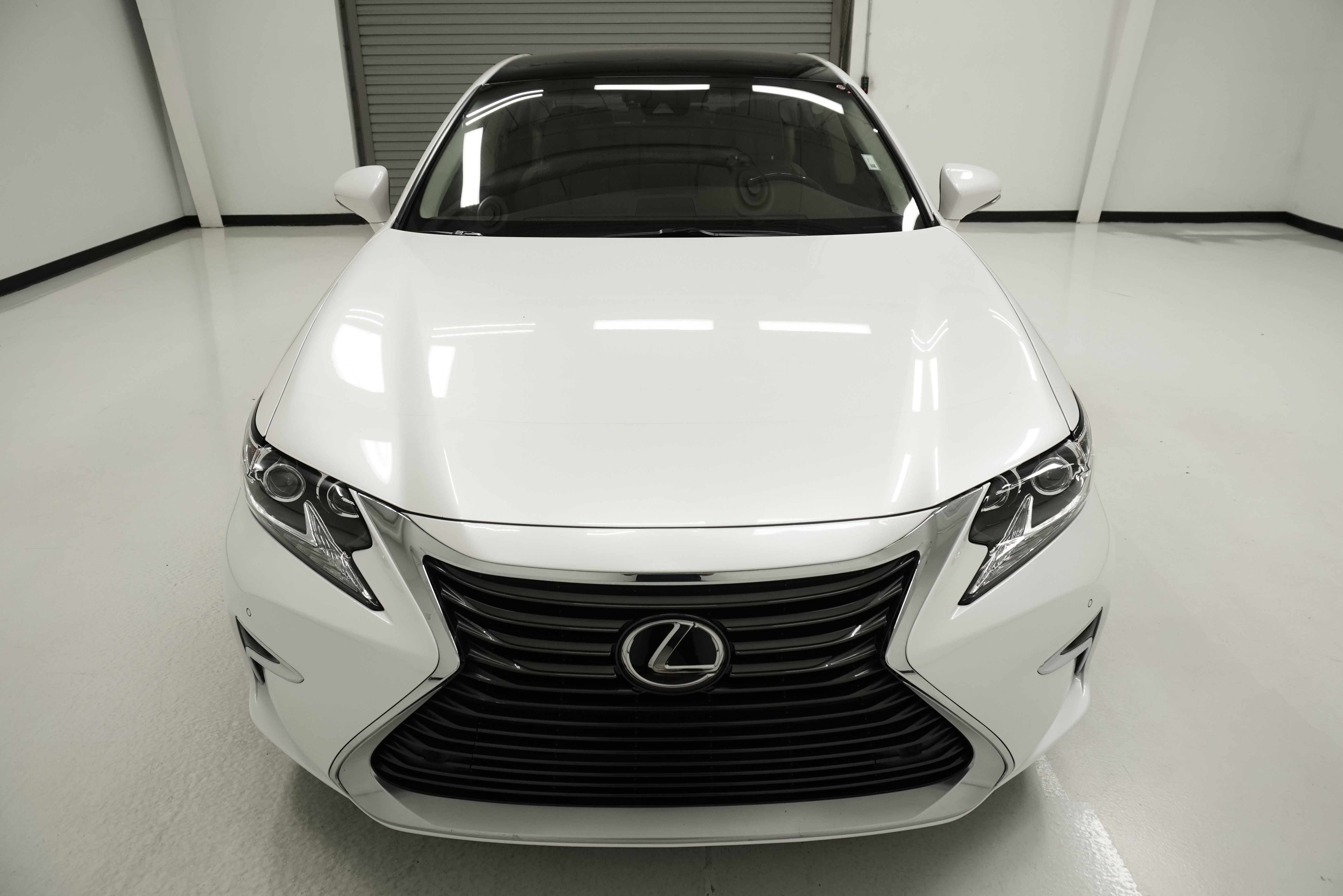 Used 2018 Lexus ES 350 w/ Luxury Package w/Wood Trim FWD image 2
