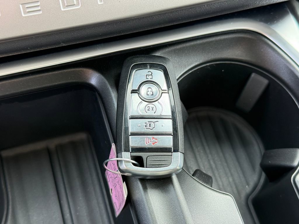 New 2026 Ford Expedition Active image 13