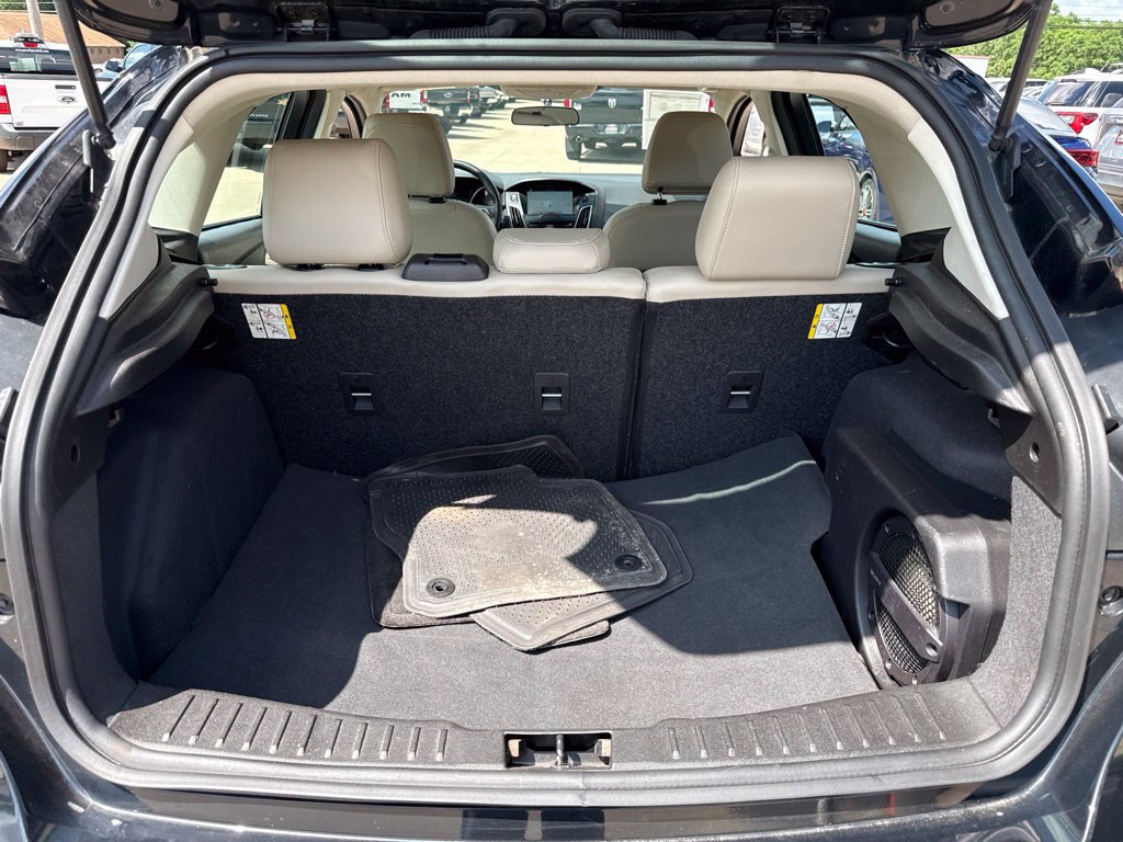 Used 2018 Ford Focus Titanium FWD image 43
