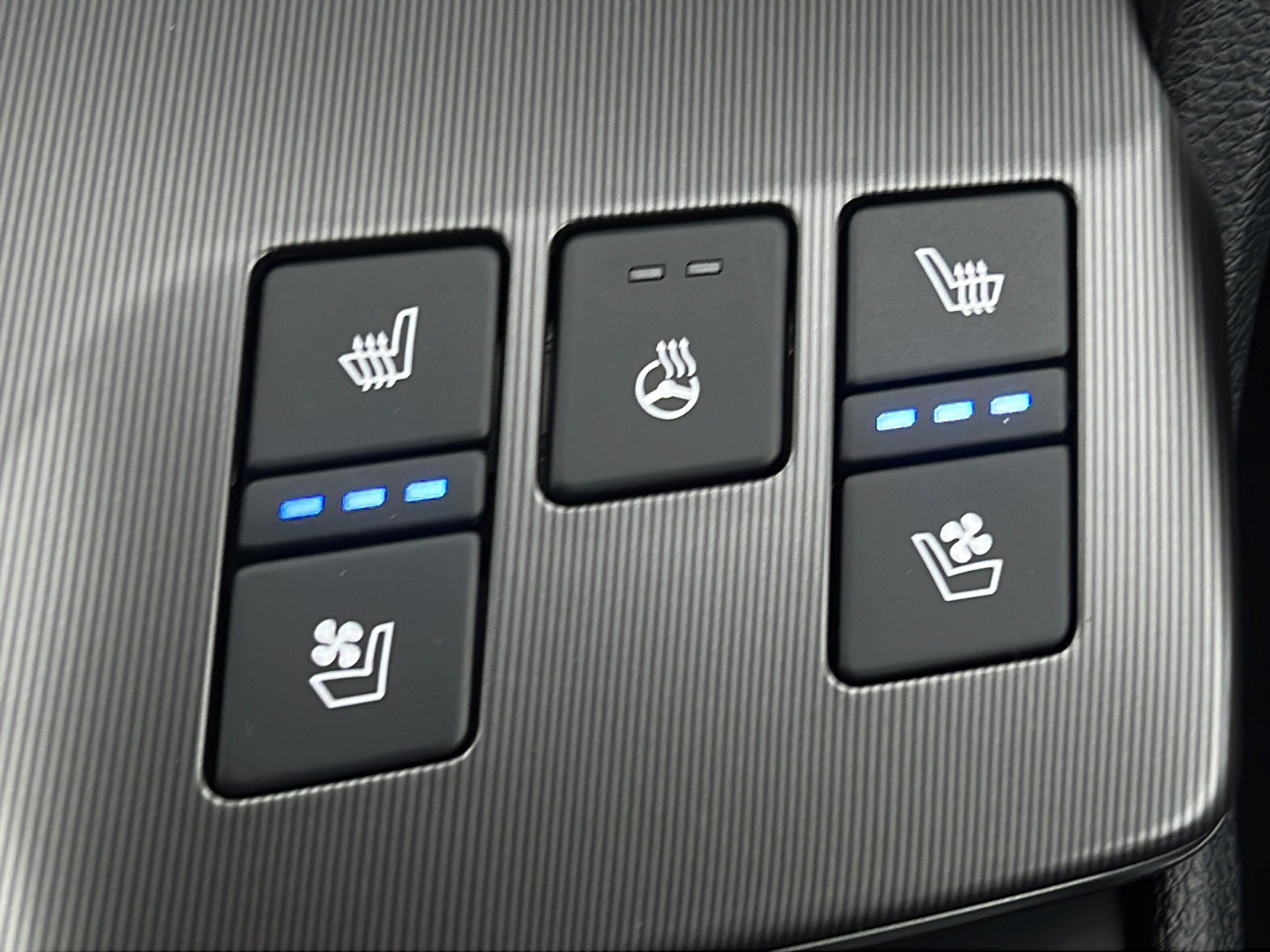New 2026 Kia Sportage SX FWD image 22