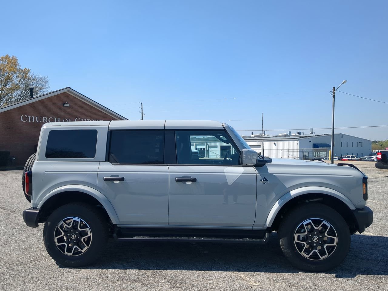 New 2026 Ford Bronco Outer Banks image 2