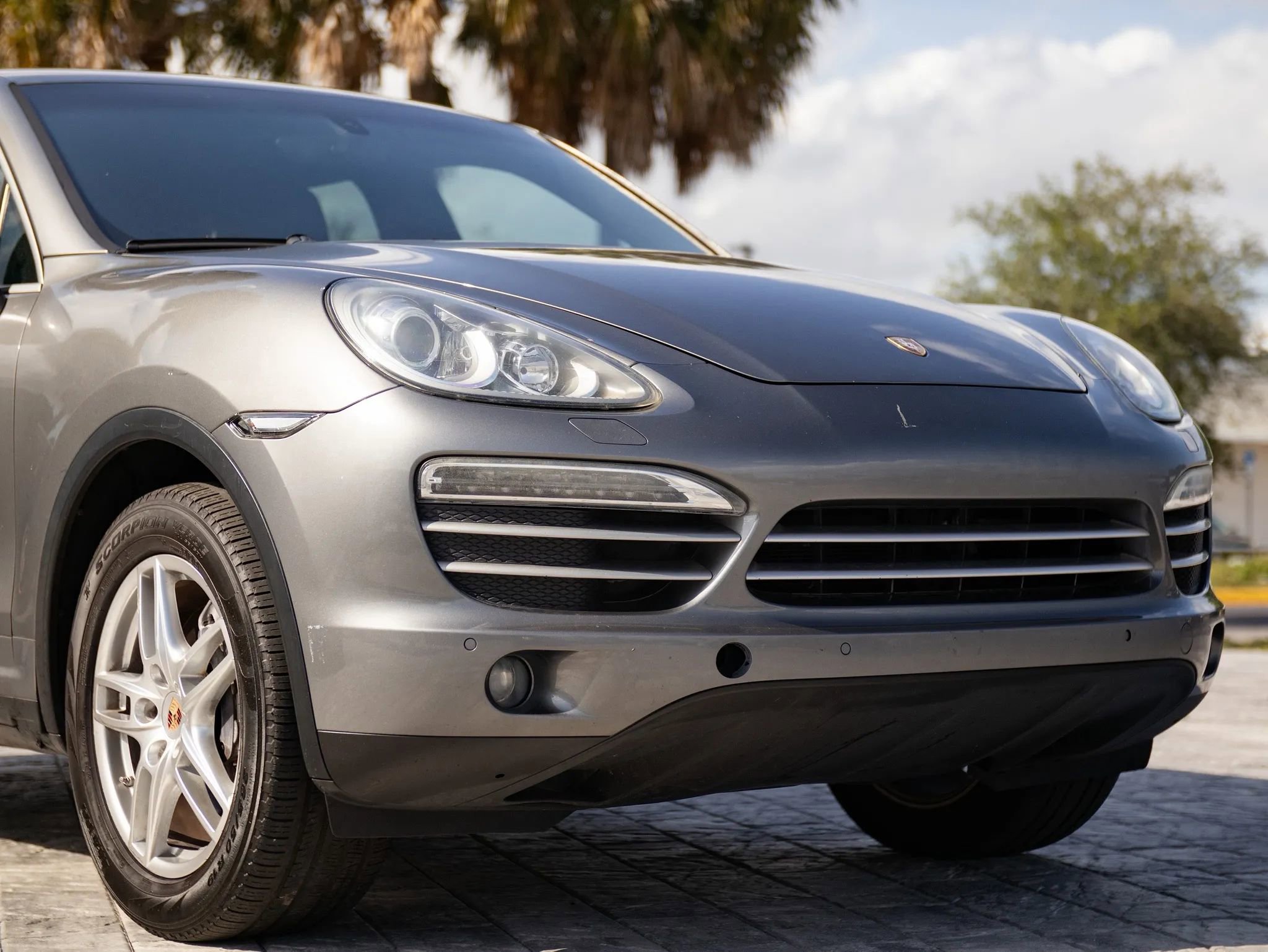 Used 2014 Porsche Cayenne AWD/4WD image 2