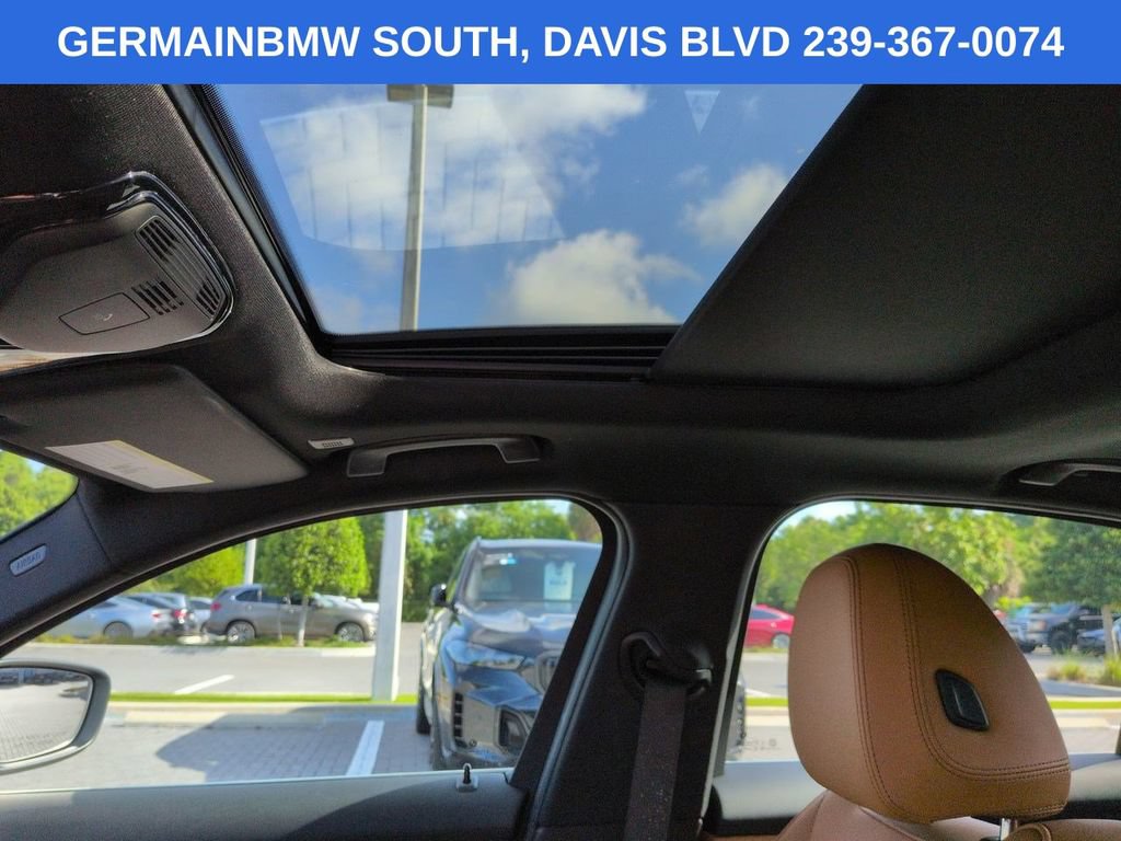 Used 2025 BMW 330i Sedan w/ Convenience Package RWD image 21