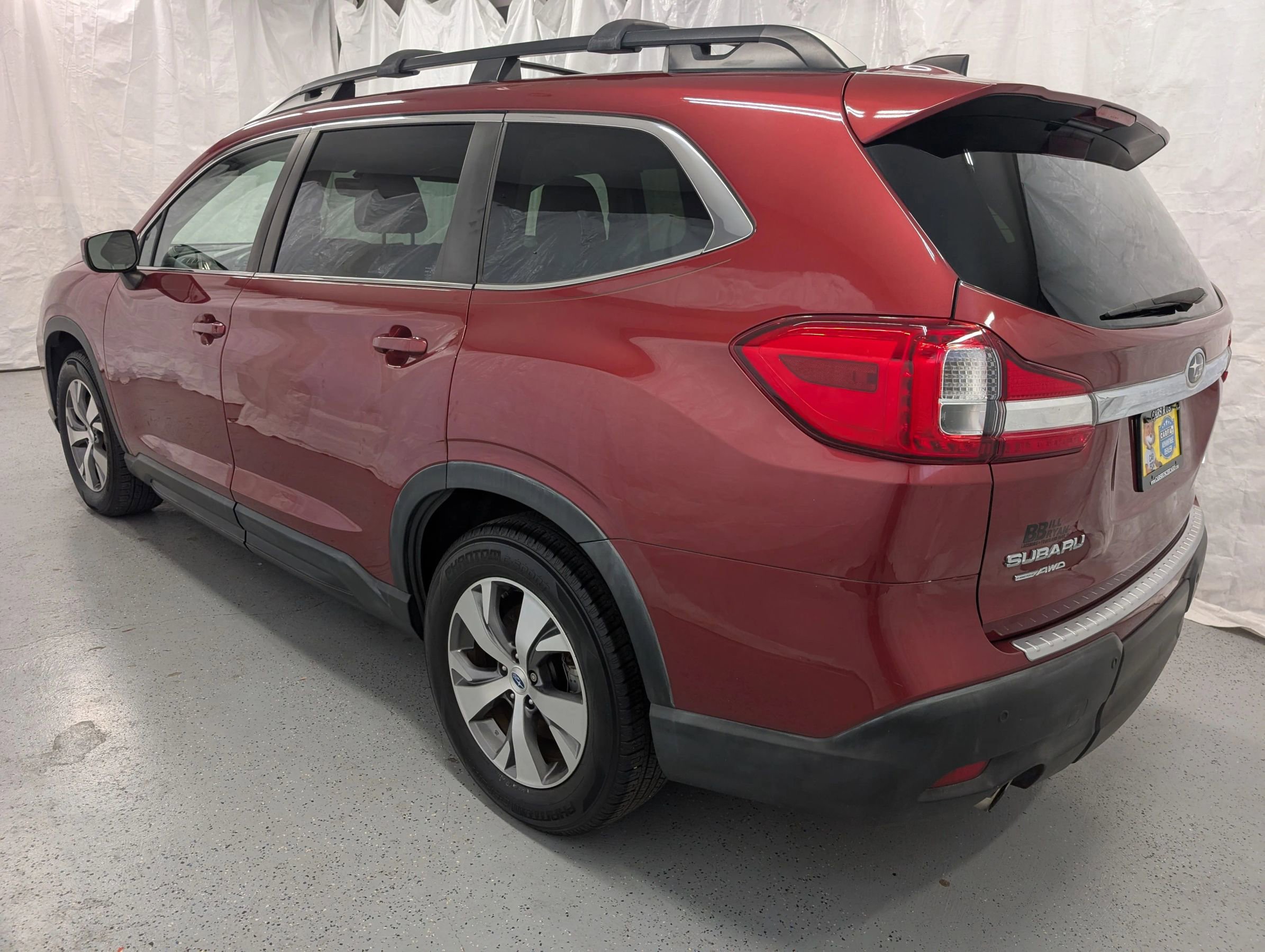 Used 2019 Subaru Ascent Premium image 3