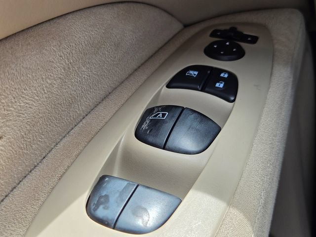 Used 2016 Nissan Pathfinder S FWD image 33